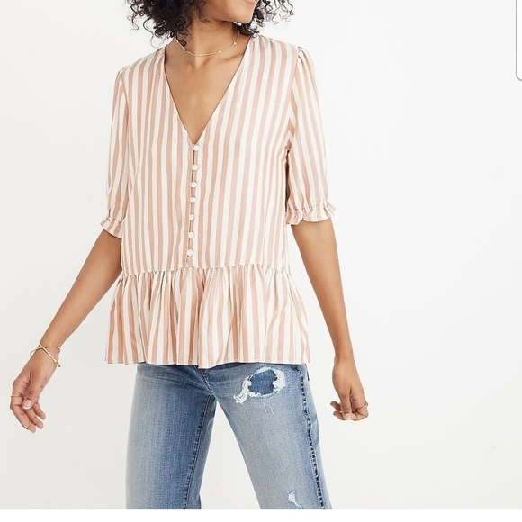Madewell Tops - Madewell Courtyard Ruffle-Hem Top in Stripe size small
